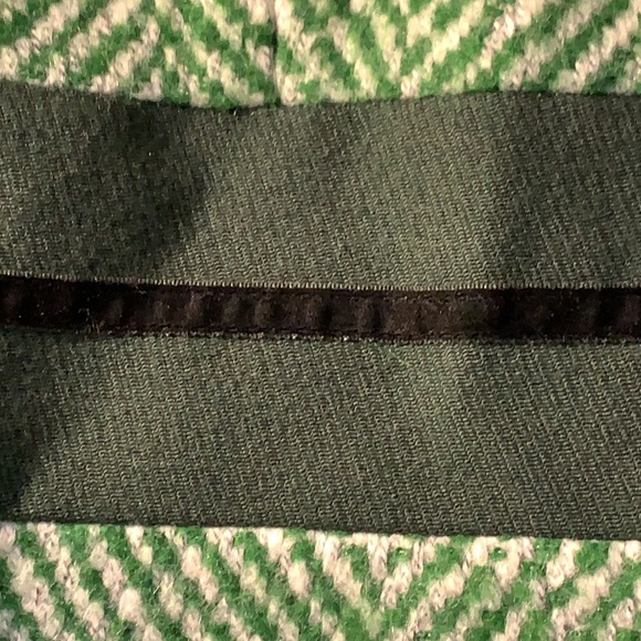 Cache size 2 wool blend blazer with beaded trim! - Picture 8 of 9